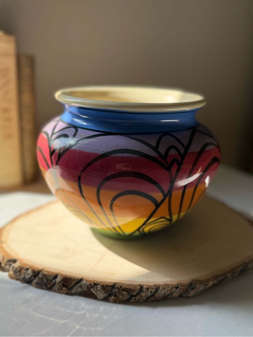 ✨Vintage Hand-Painted Rainbow Ceramic Vase✨